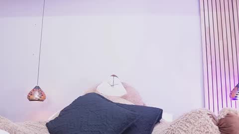 samantavazquez online show from November 25, 2025, 11:43 am