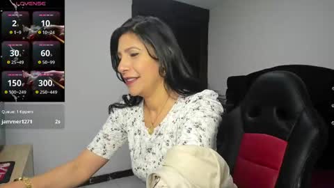 samantha1_rosse01 online show from June 8, 2026, 7:14 pm