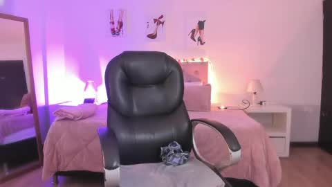 Snapshot of samantha_spike chatting on May 29, 2026, 8:07 pm Samantha online show from May 29, 2026, 8:07 pm