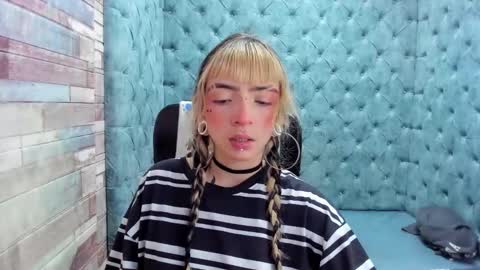 Samantha Smitth online show from November 27, 2025, 4:03 am