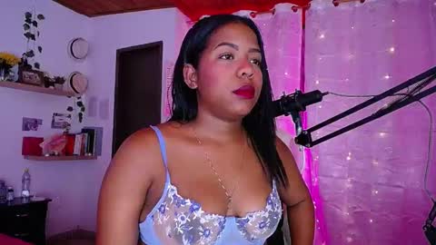 Samantha Bloom  online show from December 7, 2024, 11:40 am