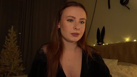 Snapshot of samanthavixen chatting on December 9, 2024, 6:14 pm Goddess Samantha Vixen online show from December 9, 2024, 6:14 pm