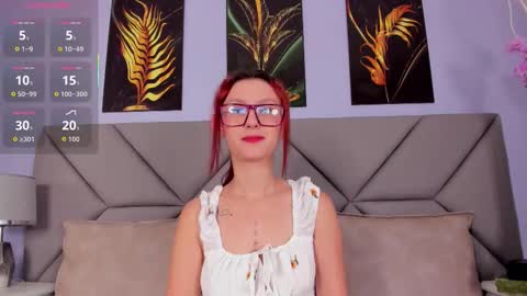Snapshot of samara_goals chatting on September 15, 2025, 11:43 am Samara  online show from September 15, 2025, 11:43 am