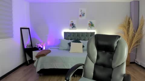 Snapshot of samara_hilton_2 chatting on October 3, 2025, 9:34 pm samara_hilton_2 online show from October 3, 2025, 9:34 pm