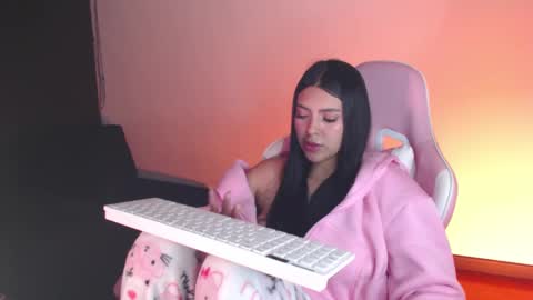 Snapshot of samara_lam chatting on December 12, 2024, 8:47 am Sammy online show from December 12, 2024, 8:47 am