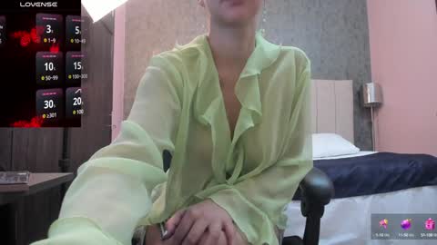 Snapshot of samarha_xue chatting on January 23, 2025, 11:37 am Sara online show from January 23, 2025, 11:37 am