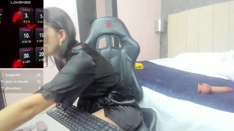 Snapshot of samarha_xue chatting on February 19, 2025, 6:32 pm Sara online show from February 19, 2025, 6:32 pm