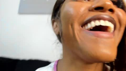 Yaya online show from March 9, 2025, 11:14 pm