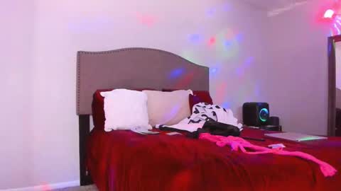 Yaya online show from January 12, 2026, 3:39 pm