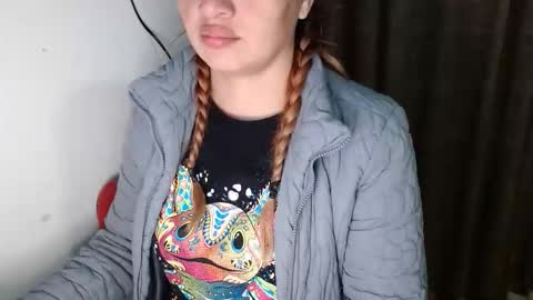 samatha_squirts online show from September 29, 2025, 4:28 am