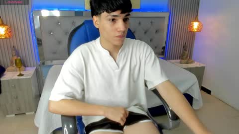 Snapshot of samblack_ chatting on June 5, 2026, 12:44 pm Sam online show from June 5, 2026, 12:44 pm