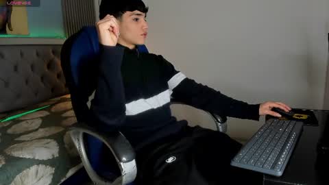 Snapshot of samblack_ chatting on June 9, 2026, 1:01 pm Sam online show from June 9, 2026, 1:01 pm