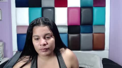 Snapshot of samevanshot chatting on January 23, 2025, 3:05 am samevanshot online show from January 23, 2025, 3:05 am