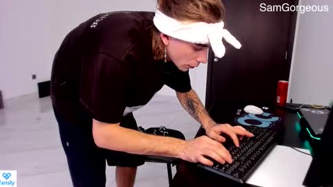 Fansly -       Top4fans   online show from February 25, 2025, 10:37 am