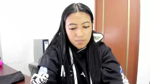 sami_cutte online show from December 20, 2024, 4:14 pm