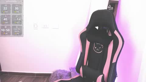 samiacooper25 online show from September 10, 2025, 12:32 am