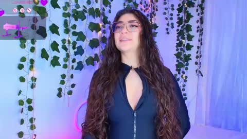 samii evans  online show from December 19, 2025, 1:34 am