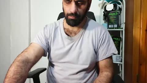 samirfuker84 online show from May 17, 2026, 1:07 pm