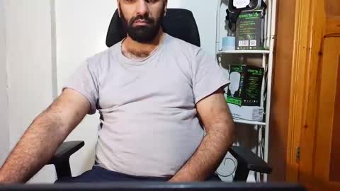 samirfuker84 online show from May 18, 2026, 4:07 am