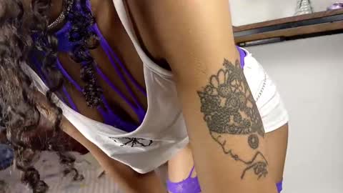 Snapshot of samisami132850 chatting on November 10, 2025, 1:37 am KatyDoll online show from November 10, 2025, 1:37 am