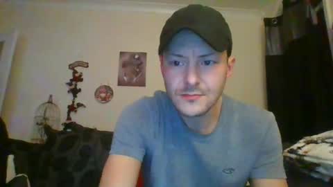 sexy lad looking for fun online show from December 8, 2024, 8:04 pm