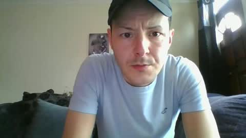 sexy lad looking for fun online show from February 20, 2025, 3:08 pm