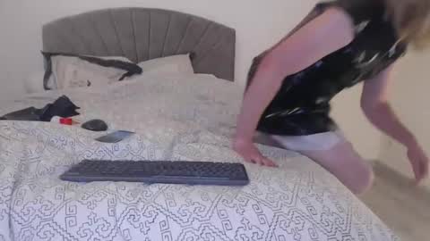 samlove online show from March 2, 2026, 7:54 pm