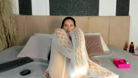 Snapshot of sammaraa_sun chatting on May 28, 2026, 7:44 pm sammaraa_sun online show from May 28, 2026, 7:44 pm
