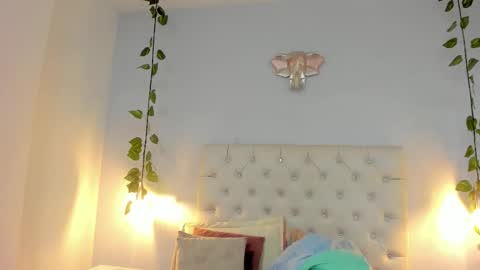 Samantha online show from December 3, 2025, 5:15 am