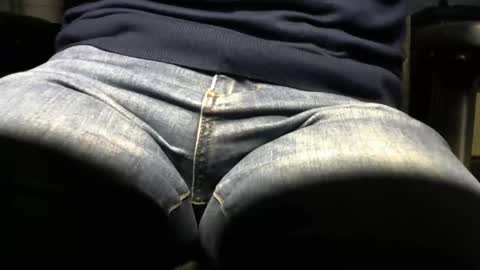 samsoncando1 online show from February 3, 2025, 5:51 am