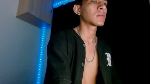   online show from December 5, 2024, 6:43 am