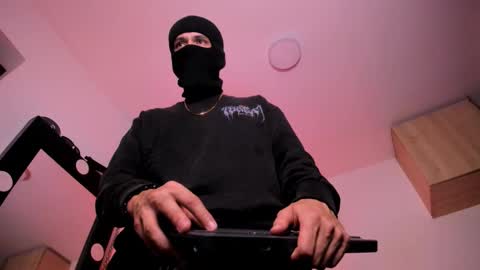   online show from September 16, 2025, 1:28 am