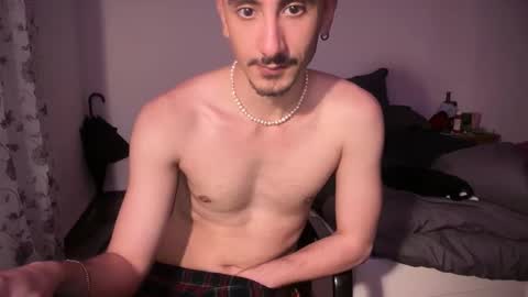 samuelforhim online show from April 21, 2026, 8:12 pm