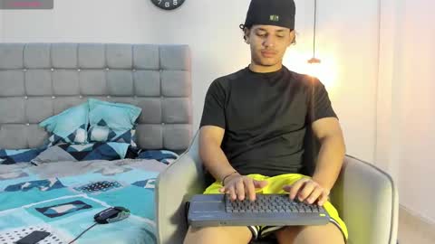 samxx_muscle online show from September 10, 2025, 1:44 pm