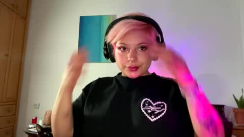 Samymoon online show from December 3, 2025, 7:05 am