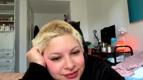 Samymoon online show from February 12, 2026, 9:37 am