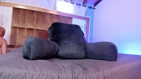 samysharky online show from November 12, 2025, 2:39 pm