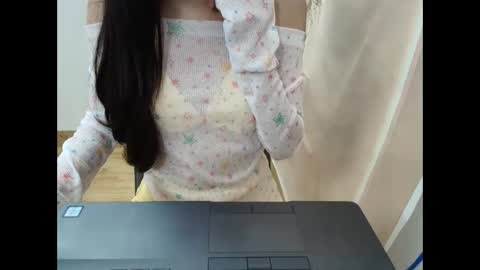 sana_2k online show from April 8, 2026, 2:33 am