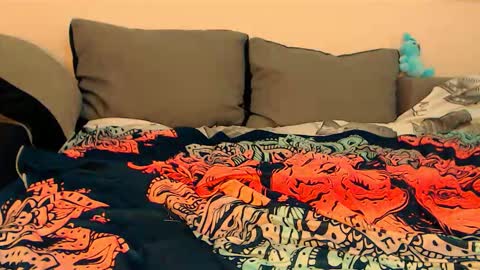 Sandra online show from February 5, 2026, 5:17 pm