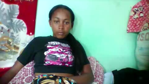 sandra1253099 online show from September 20, 2025, 7:04 pm