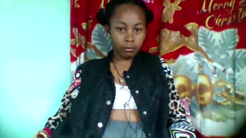 sandra1253099 online show from September 26, 2025, 7:45 am