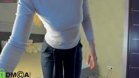 Snapshot of sandra__wilson chatting on May 13, 2026, 1:47 am Sandra online show from May 13, 2026, 1:47 am