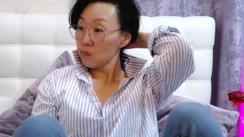 Sandra online show from March 11, 2025, 1:34 pm