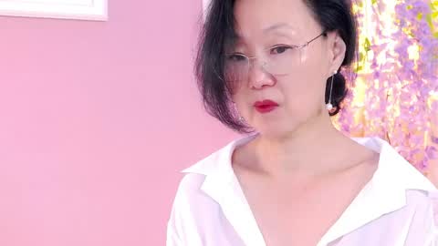 Sandra online show from April 13, 2026, 9:59 am