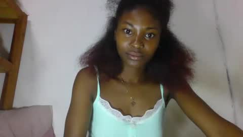 sandricaaa online show from March 27, 2026, 5:02 am