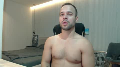 DeAlex online show from September 17, 2025, 8:38 am