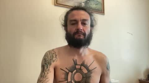 Sandro Andersom online show from April 5, 2026, 4:37 pm