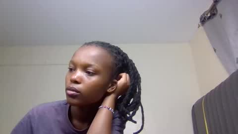 Snapshot of sandy_bby1 chatting on September 14, 2025, 12:32 am sandy online show from September 14, 2025, 12:32 am