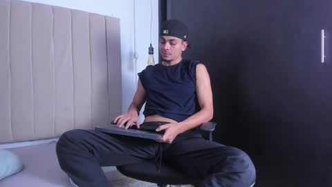 Santi online show from March 12, 2026, 10:16 pm