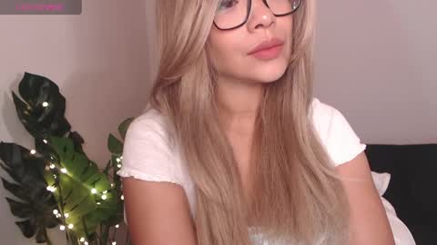 Snapshot of santal_oli chatting on April 19, 2026, 2:33 am secret online show from April 19, 2026, 2:33 am